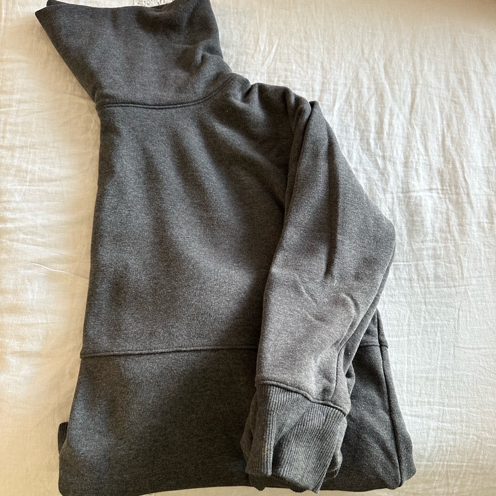 Athlete Fleece Lined Turtle Neck Sweatshirt